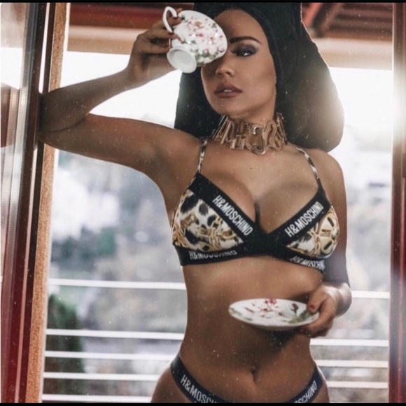 hm moschino bra